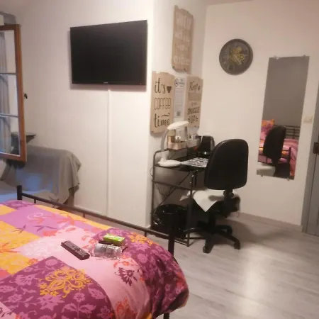 Homestay Chambre 23m2 Avec Jardin Wi-fi Gratuit Saint-girons Saint-Girons (Ariege)